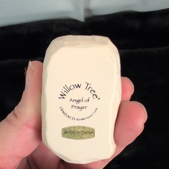 Willow Tree Angel of Prayer Figurine - Picture 5 of 6